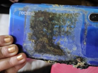 Realme XT Allegedly Explodes, Company Assures to Address User Concerns