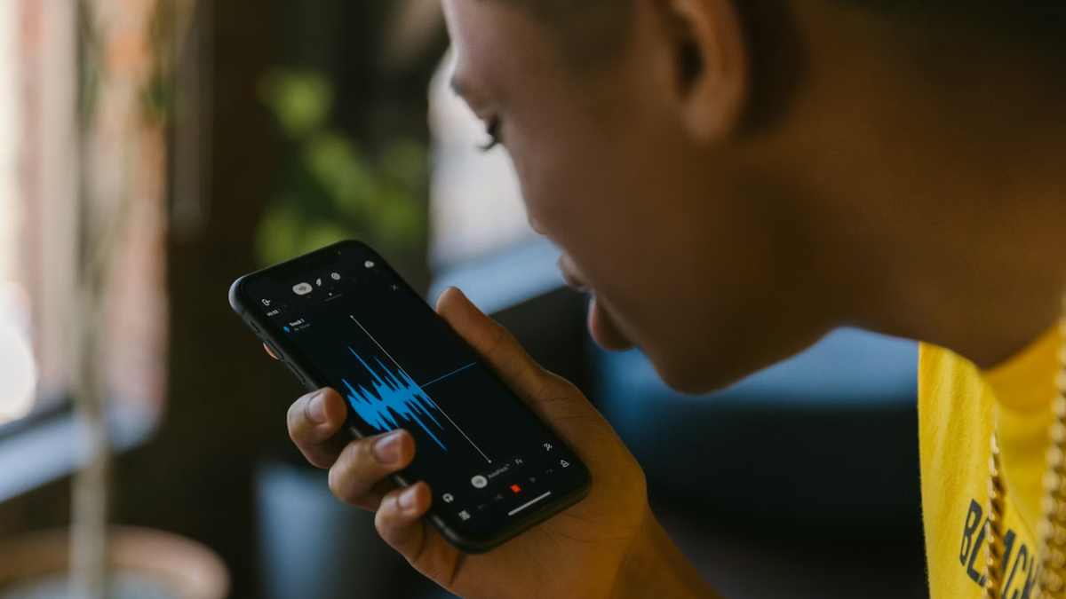 This AI-Powered Portable Device Claims to Detect Microphones and Jam Audio Recordings