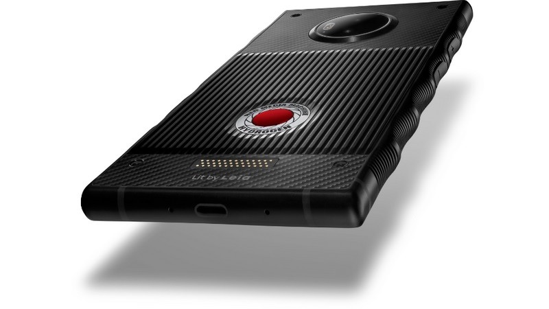 Can a Holographic Screen Help a New Phone Break Out?