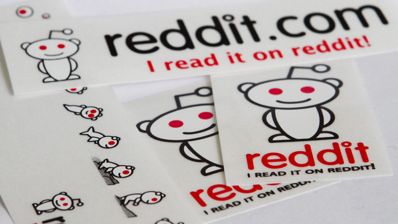 Reddit Bans r/The_Donald Group Amid Broad Social Media Crackdown