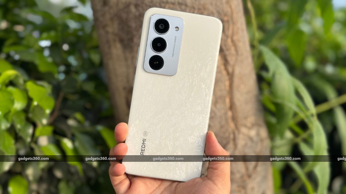 Redmi 15 5G Review: A Big, Bulky, Battery Monster