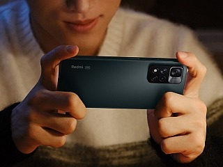 Smartphone Market in India Grew 12 Percent in 2021, Realme Among Top Three in Q4: Canalys