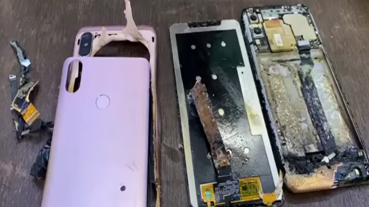 Redmi Note 6 Pro Catches Fire at a Service Centre; Incident Caught on Camera