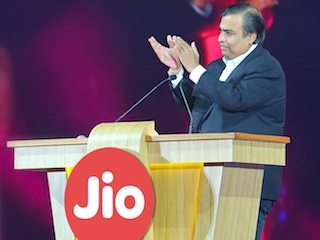 Why Reliance Jio&#039;s Feature Phone Makes a Lot of Sense