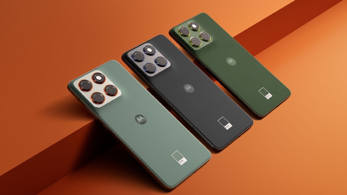 Moto X70 Air: অ্যাপলের স্টাইলে আলট্রা স্লিম ফোন এনে চমকে দিল মোটোরোলা, রয়েছে 50MP সেলফি ক্যামেরা