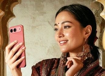 Tecno মাত্র 9,999 টাকায় অপরূপ দেখতে ফোন আনল, 6,000mAh ব্যাটারি ও 50MP ক্যামেরা রয়েছে