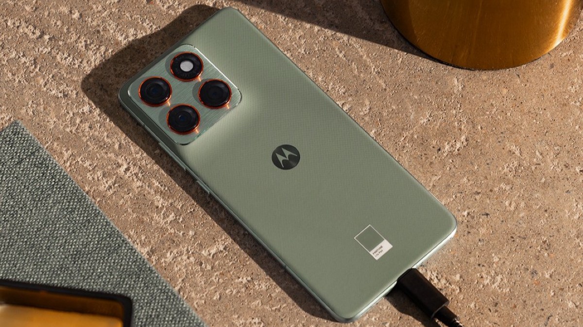 পেন্সিলের থেকেও পাতলা ফোন Motorola Edge 70 ডিসেম্বর 15 ভারতে আসছে, মুগ্ধ হবেন ডিজাইন-ফিচার্সে