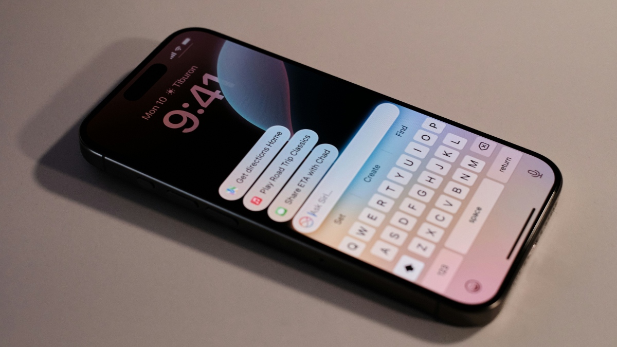 AI দৌড়ে হেরে গিয়ে Google-এর হাত ধরল Apple, এবার সিরির মগজে বসছে Gemini