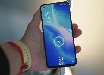 Samsung আনছে 20,000mAh ব্যাটারির স্মার্টফোন? টেস্টিং শুরু হতেই প্রবল জল্পনা