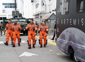 Artemis II: ফ্রিজ নেই, মহাকাশে রান্নাও হবে না, তাও 189 রকমের খাবার, চাঁদে সফরের মেনু চমকে দেবে