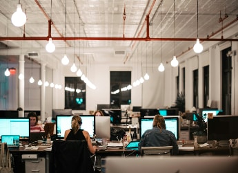 AI-এর দাপটে চাকরি বাজারে ধস, 73 হাজারের বেশি কর্মী ছাঁটাইয়ে বাড়ছে আতঙ্ক, কাজ হারাবে আরও