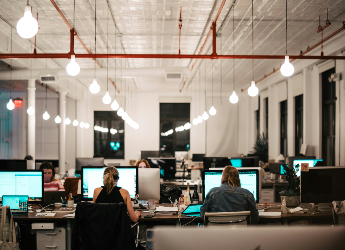 AI-এর দাপটে চাকরি বাজারে ধস, 73 হাজারের বেশি কর্মী ছাঁটাইয়ে বাড়ছে আতঙ্ক, কাজ হারাবে আরও