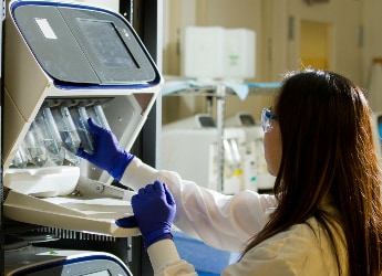 GPT Rosalind: রোগ থেকে মিলবে মুক্তি,  ওষুধ আবিষ্কারে গতি বাড়াবে OpenAI-এর নতুন AI মডেল