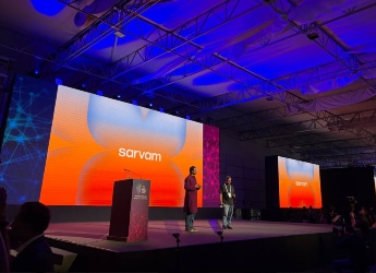 AI Impact Summit: স্বদেশি সংস্থার চমক, প্রথমবার সাধারণ কিপ্যাড ফোনে আসছে AI, কথা বলবে মাতৃভাষায়