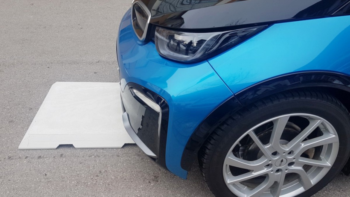 Charging Your Electric Car While Driving on Road? Indiana May Soon Make It a Reality