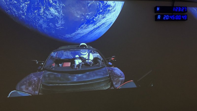 Want to Track the Tesla Roadster in Space? There's a Website for That
