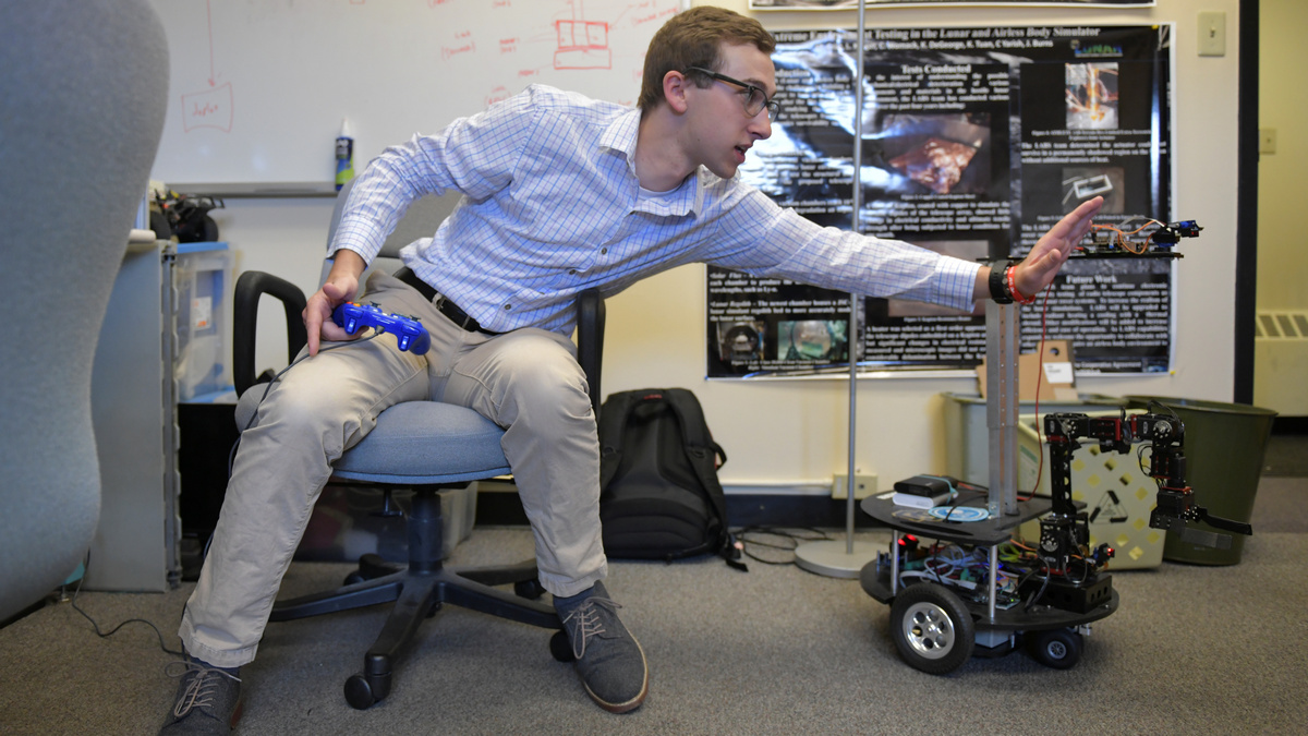 Robots to Install Telescopes to Peer Into Cosmos From the Moon