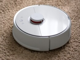 Robot Vacuum Cleaners vs Handheld Vacuum Cleaners: Which Is Better for You? Robot Vacuum Cleaners vs Handheld Vacuum Cleaners: Which Is Better for You?