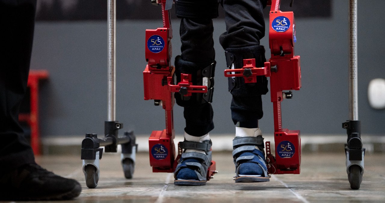 Robotic Titanium Exoskeleton Gives Wheelchair-Bound Children the Ability to Walk