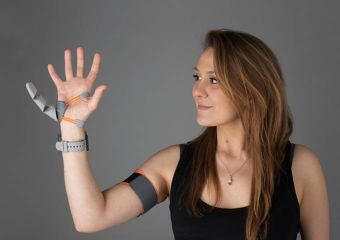 People Adapt to Extra Robotic Thumb in Days in Fascinating Body Augmentation Study