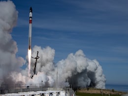 Rocket Lab Catches Falling Booster Rocket With Helicopter, Drops It in Ocean Minutes Later Rocket Lab Catches Falling Booster Rocket With Helicopter, Drops It in Ocean Minutes Later