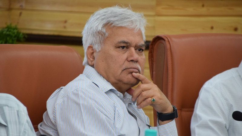 Apps Should Collect Minimal Data Like Aadhaar Does: TRAI Chief