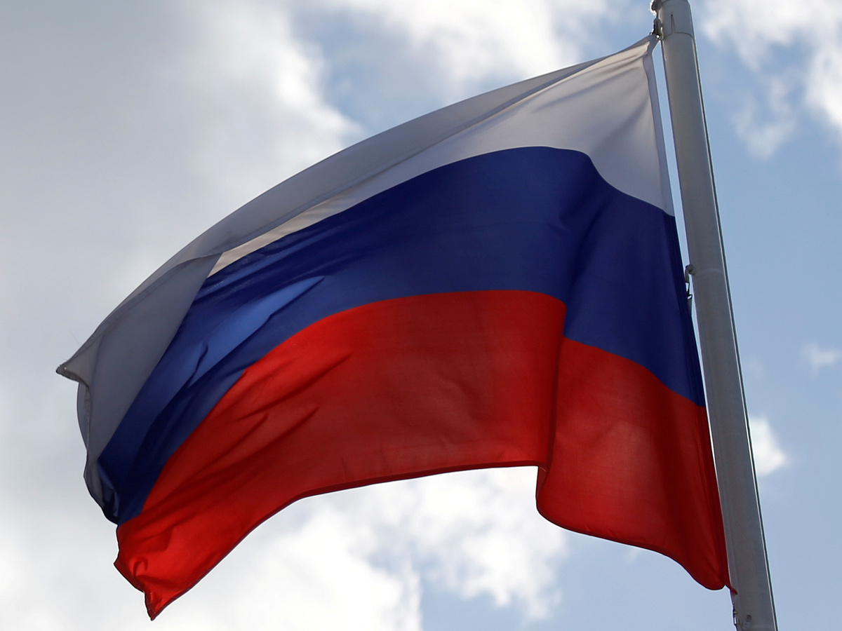 Russian Lawmakers Back Push to Make Local Apps Mandatory on Smartphones