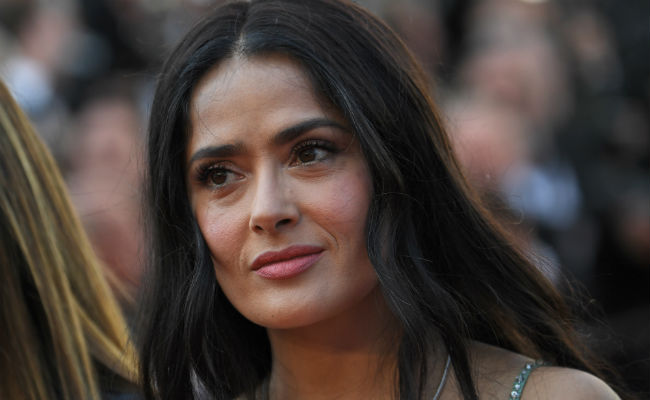 Salma Hayek Says Hollywood Actors Should Take Pay Cut For Equality