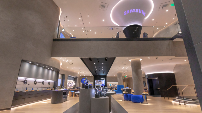 Samsung to Expand Its Retail Presence in US With Apple Store-Like Outlets