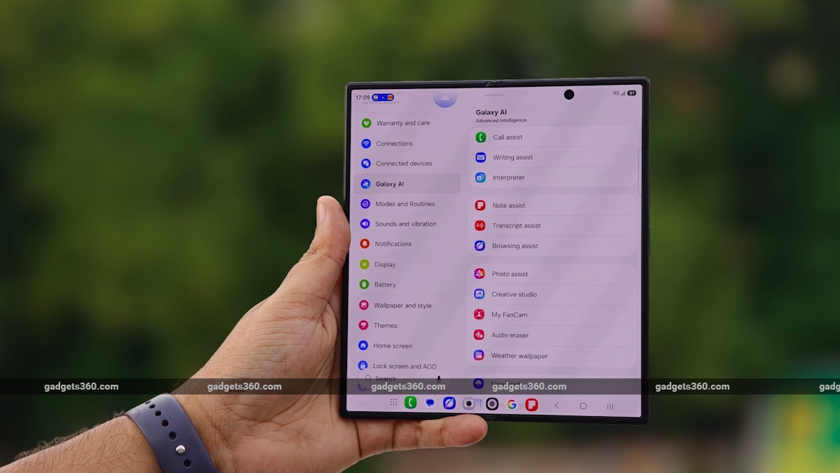 samsung galaxy fold 8 ultra review18 samsung-galaxy-fold-8-ultra-review