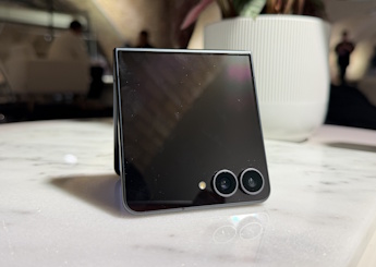 Galaxy Z Flip 8 First Impressions: Hands-On with Samsung&rsquo;s Thinnest and Lightest Flip Yet