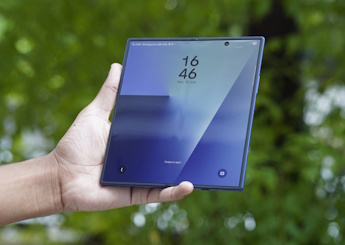 Samsung Galaxy Z Fold 8 Said to Feature Dual Ultra-Thin Glass OLED Panel to Reduce Crease Visibility