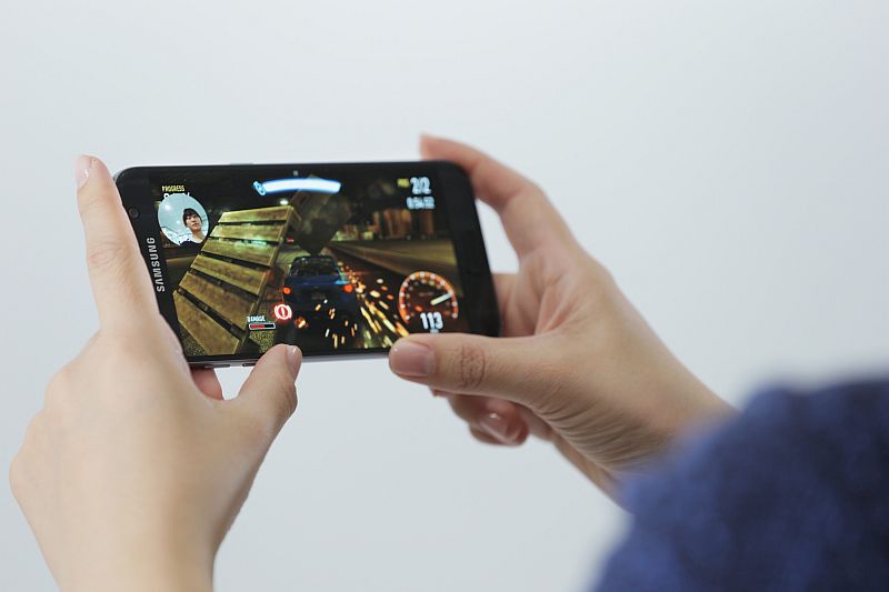 Galaxy S8 to Sport Slick Design, Improved Camera, and Enhanced AI Service, Says Samsung