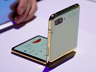 Samsung Shares Illustrations Showing New Foldable Phones for the Future