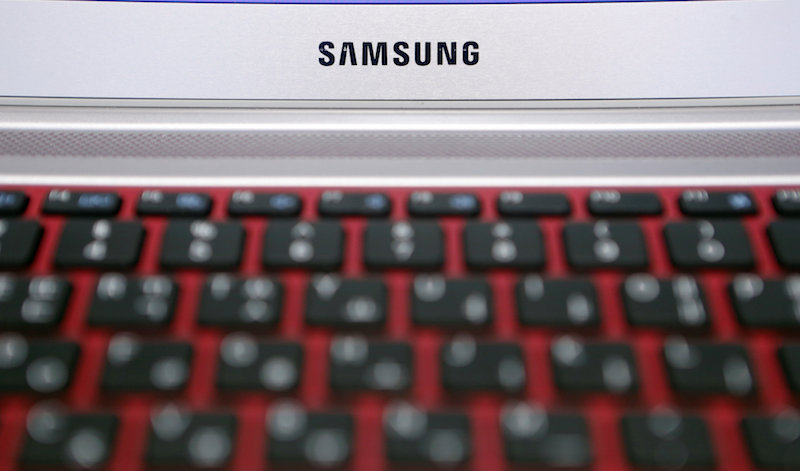 Samsung Electronics Mulls Holding Company Structure