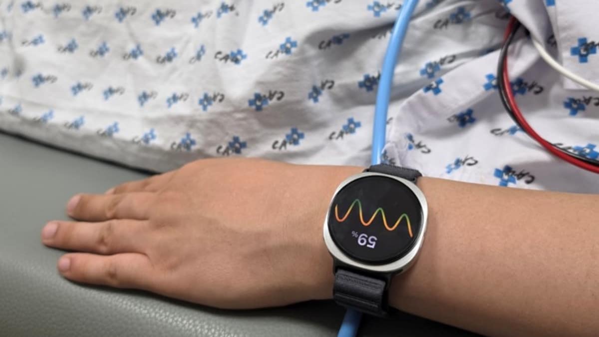 Samsung Galaxy Watch Could Predict Fainting Up to Five Minutes in Advance, Study Shows