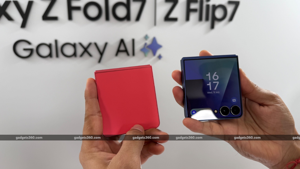 Samsung Patent Hints at Potential Clamshell-Style Foldable With Two Cover Displays