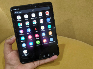 Samsung Says Sold Between 400,000 to 500,000 Galaxy Fold Smartphones in 2019