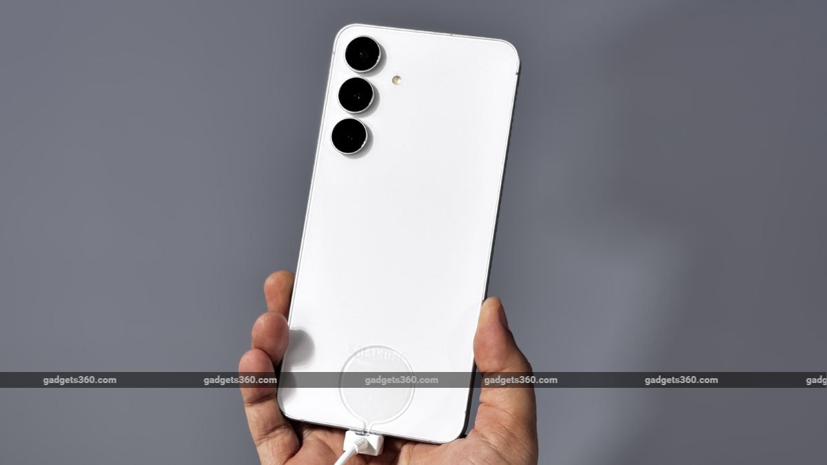 samsung galaxy s25 fe white ndtv Samsung Galaxy S25 FE