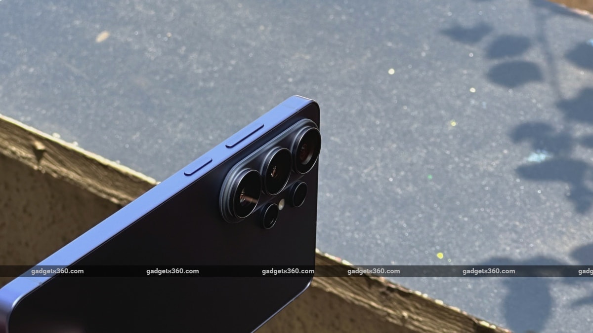 samsung galaxy s26 ultra design chubby gadgets 360 SamsungGalaxyS26Ultra  Samsung