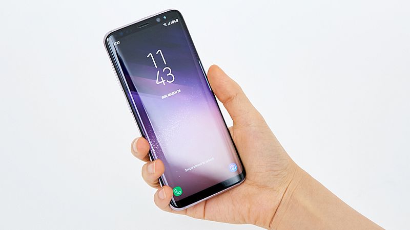 Samsung Phone Users Perturbed to Find They Can't Delete Facebook