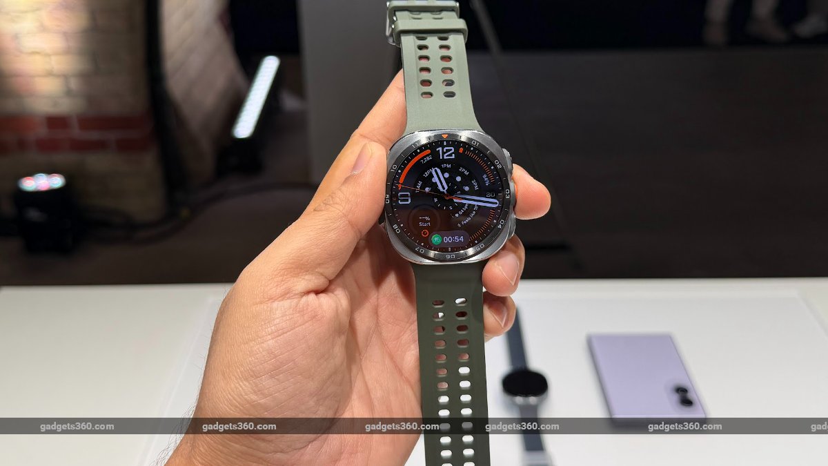 Samsung Galaxy Watch Ultra 2 vs Galaxy Watch Ultra: What's the Difference in Price in India, Specifications?