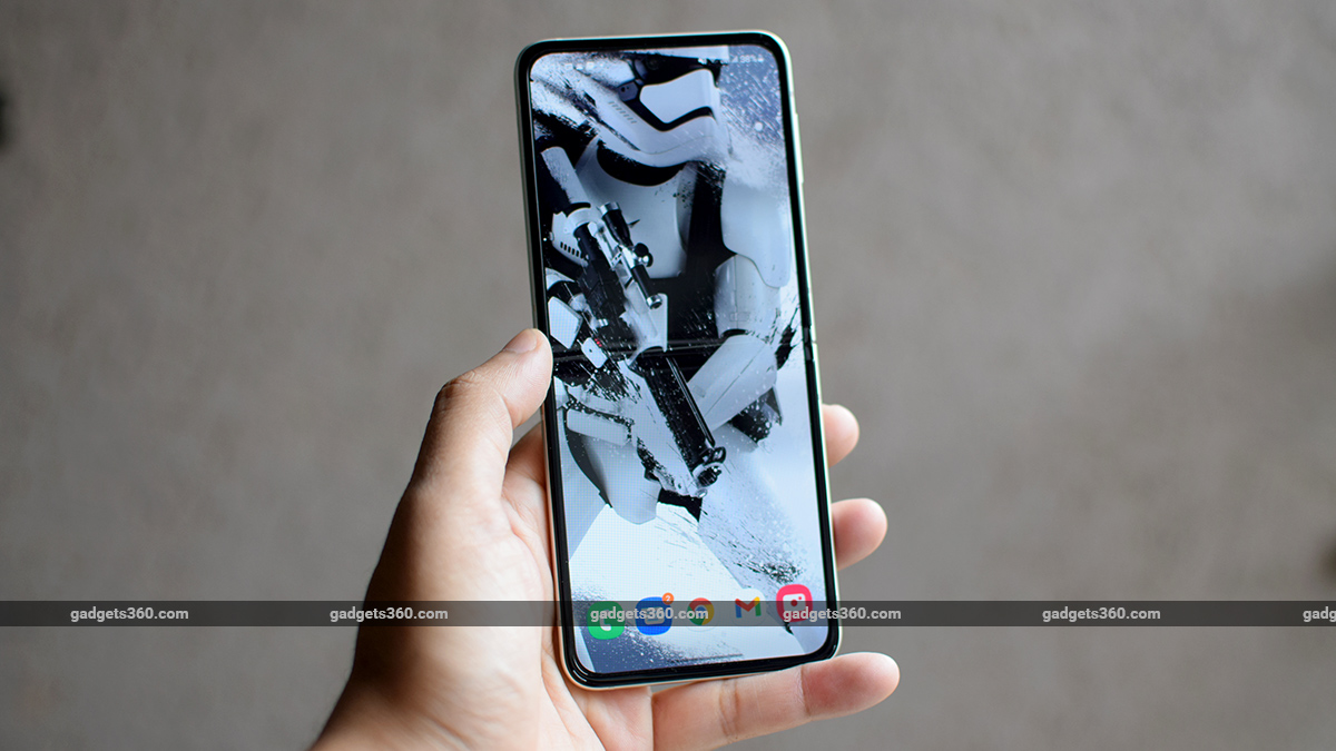 Samsung Galaxy Z Flip 3 Review: Digital Fashion