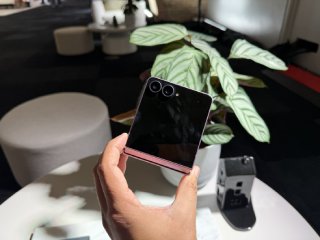 Samsung Galaxy Z Flip 8 Launched With 4.1-Inch Cover Screen, 4,300mAh Battery: Price, Specifications