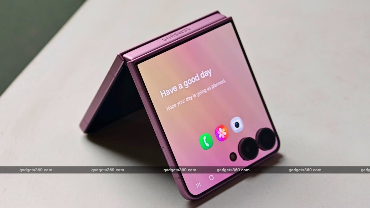 Samsung Galaxy Z Flip 8 Review: A Better Flip, But Not a Bigger Leap