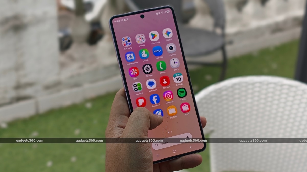 samsung galaxy z flip 8 review ndtv os Samsung
