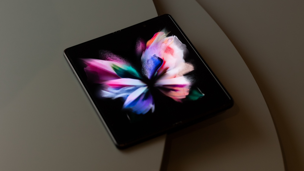 Samsung Foldable Phones Price May Start Around Rs. 60,000 by 2024: Report