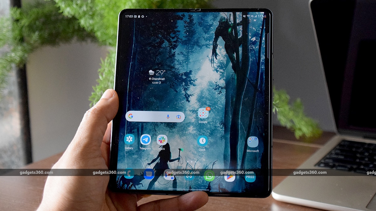 Global Foldable Smartphone Shipment Projected to Hit 18.5 Million Units in 2023: Report Global Foldable Smartphone Shipment Projected to Hit 18.5 Million Units in 2023: Report