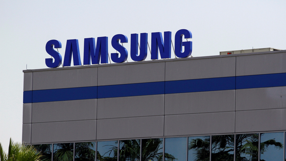 Samsung Board Chairman Jailed on Union-Busting Charge