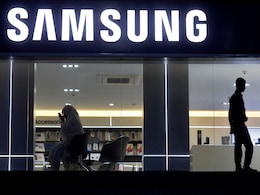 Samsung, Axis Bank Launch Credit Card With Year-Long Cashback Discounts: All Details Samsung, Axis Bank Launch Credit Card With Year-Long Cashback Discounts: All Details